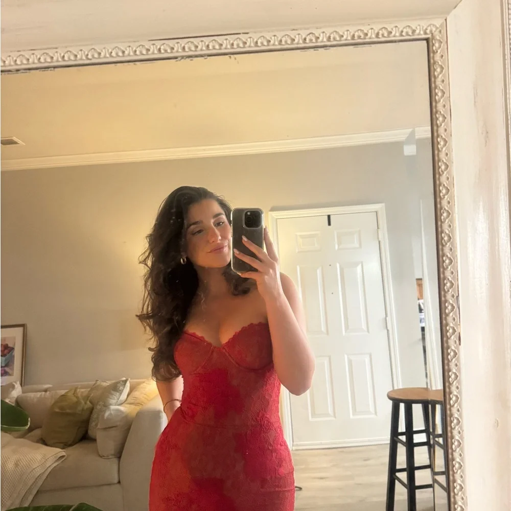 House of CB LUCIENNE
Red Lace Embroidered Maxi Dress - Limited Edition - Picture 1 of 6